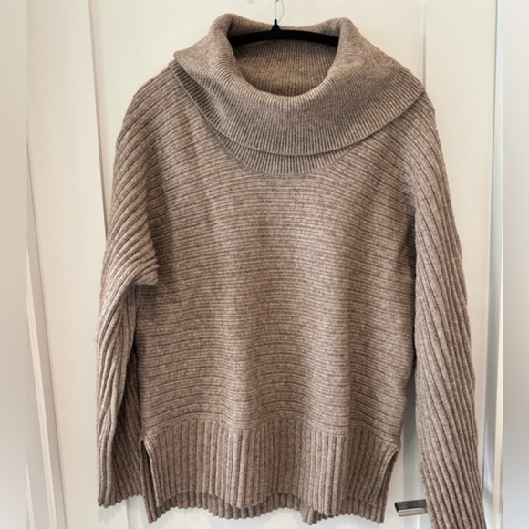 Moth Sweaters - Moth for Anthropologie Brown cowl neck sweater L coquette flowie